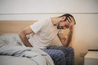 Person bei entspannter Abendroutine